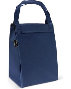 Gefaltete Kühltasche und Picknickmatte