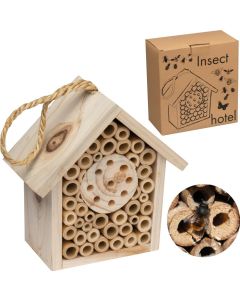 Insektenhotel aus Holz